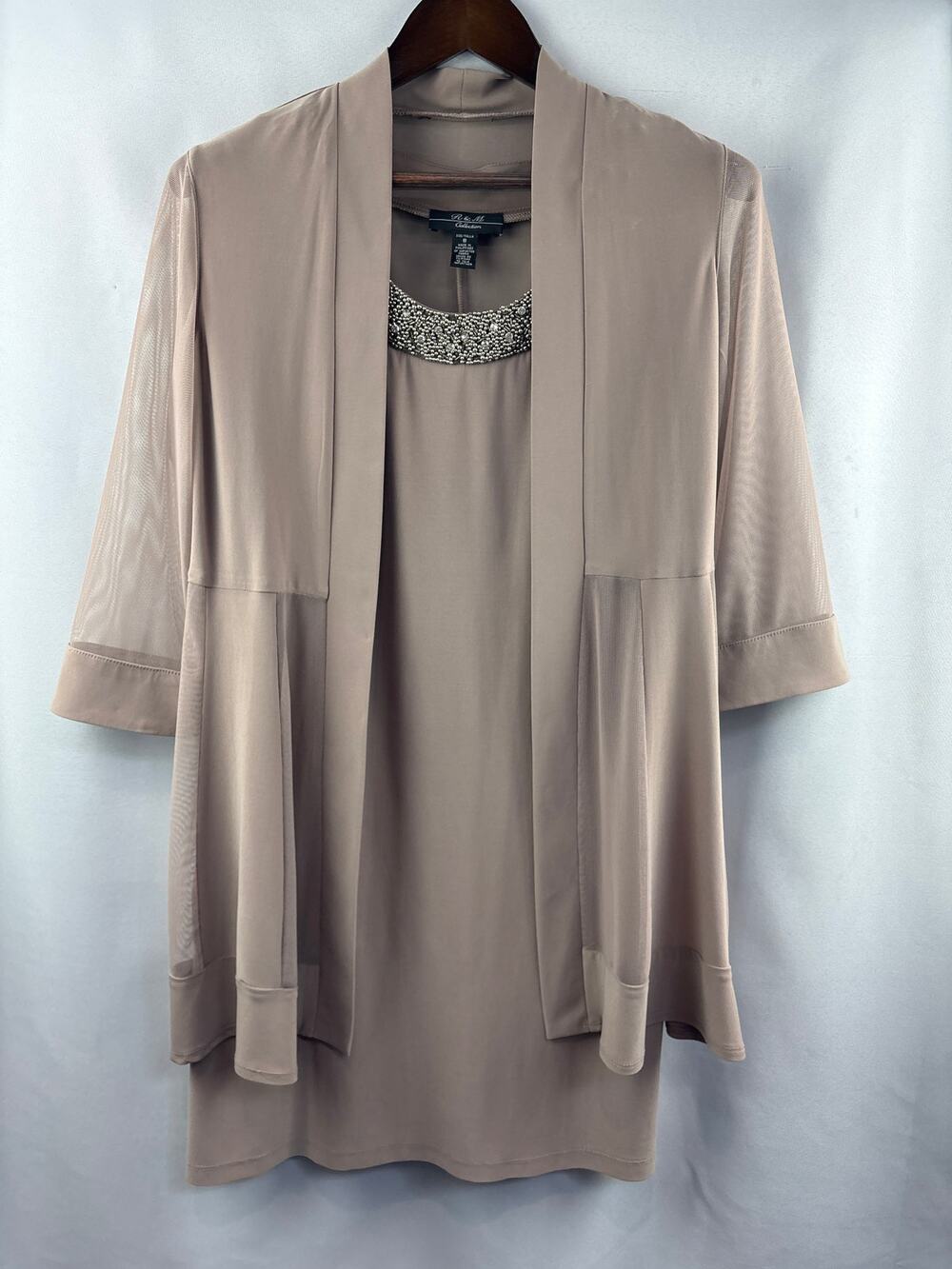 Women’s R & M Collection Size 8 Beige Midi Evening Dress